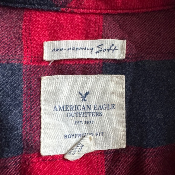 American Eagle “Ahh-Mazingly Soft” Red & Black Plaid Flannel – Size M - Picture 2 of 9